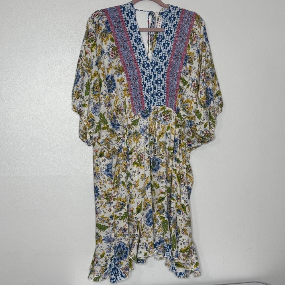 Blush and Day Flowy Floral V-neck Drawstring Waistline Dress Size 3XL